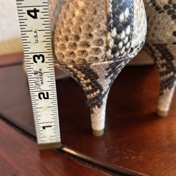 Coach Snake Embossed Pumps Size 11 - Picture 7 of 7